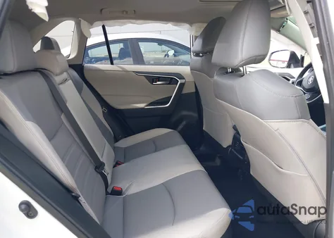 2024 Toyota Rav4 Hybrid Xle Premium from USA, damaged, VIN JTMB6RFV1RD120331